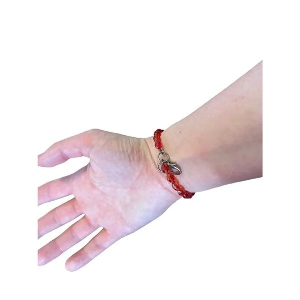 New Handmade Red Beaded Bracelet - Picture 5 of 7